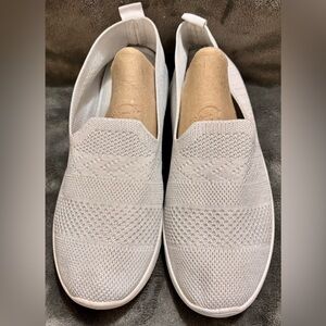 🤍 White and Silver Knit Slip on Shoes